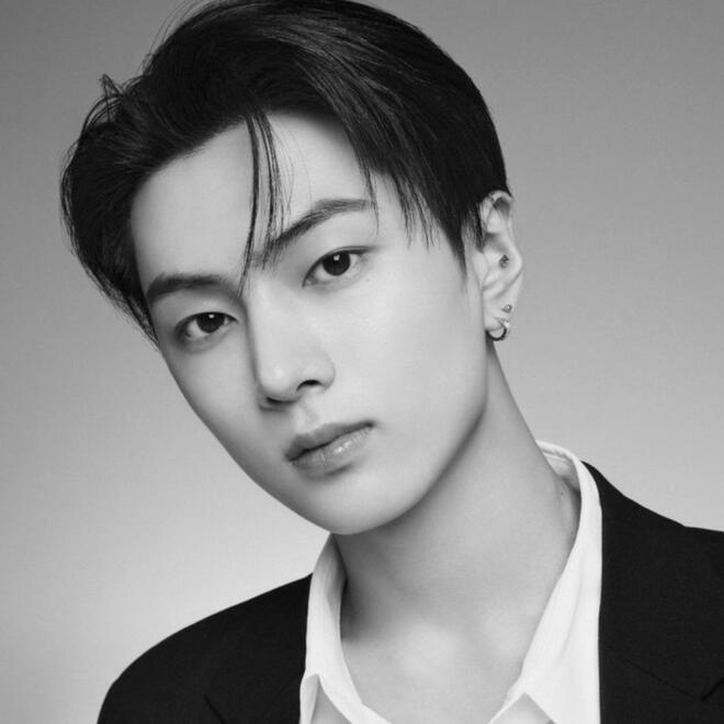 PARK JONGSEONG